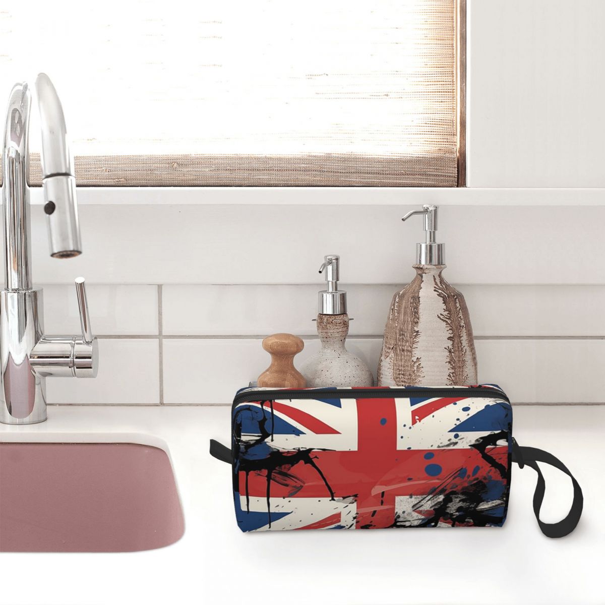 Косметичка с изображением флаг – обзор и цена Women Bags In Uk