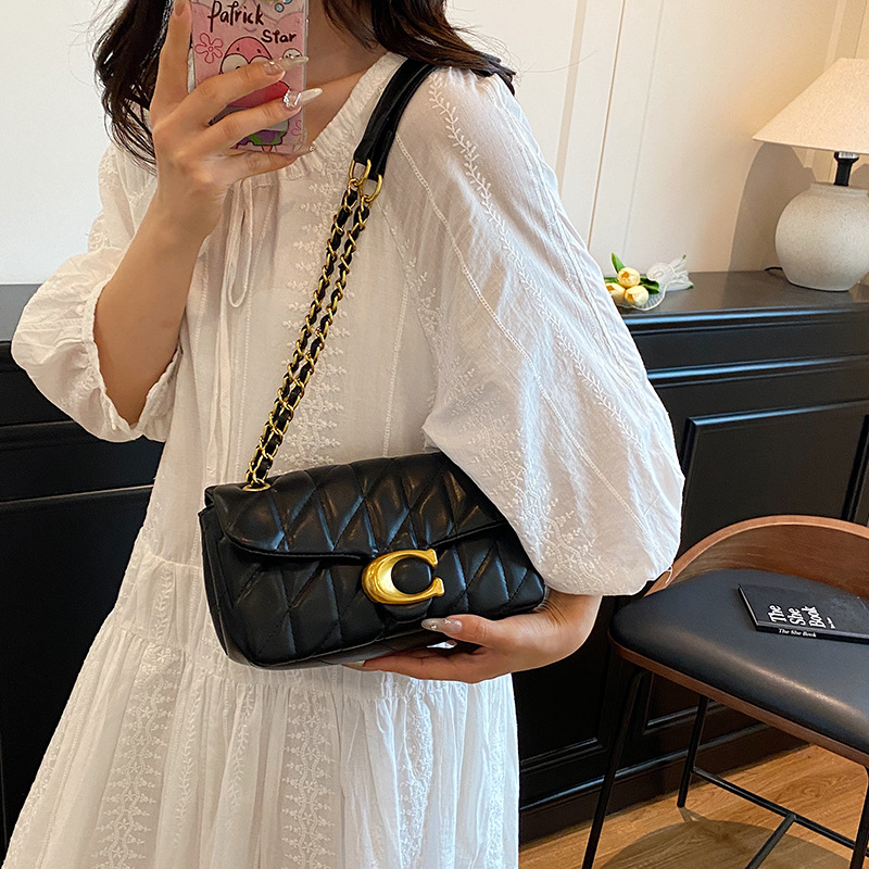 Женская стеганая кожаная сумка – обзор и цена Women Bags Logo